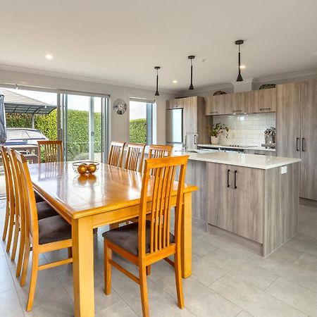 Wine Country Bach Martinborough Exterior foto